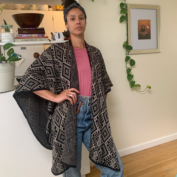 Cardigan cape sweater tribal print - Picture 2 of 4